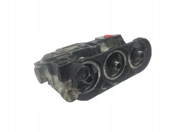 20464549 Volvo Oljefilterfäste - Begagnad image 5