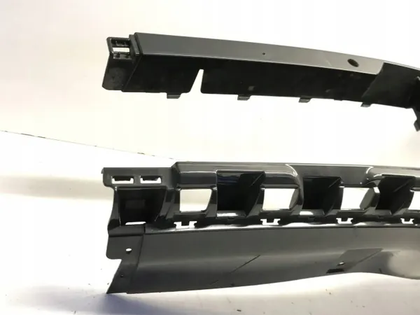 BMW X1 U11 Etupuskuri OEM 5A0DB80 Vasen/Oikea image 5