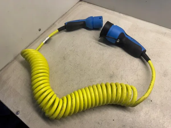 Mercedes Ladekabel OEM A0005832198 - Gebraucht image 2