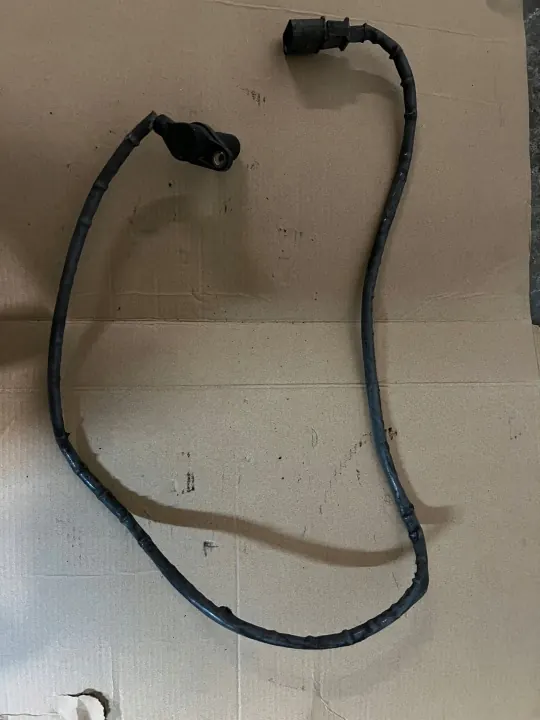 Sensor de posición del árbol de levas Audi OEM 077905381J image 2