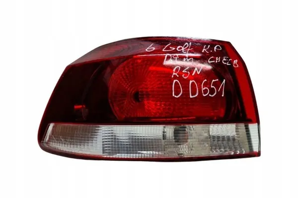 Lámpara trasera izquierda VW 5K0945095F 2.0L Diesel 2009 image 3