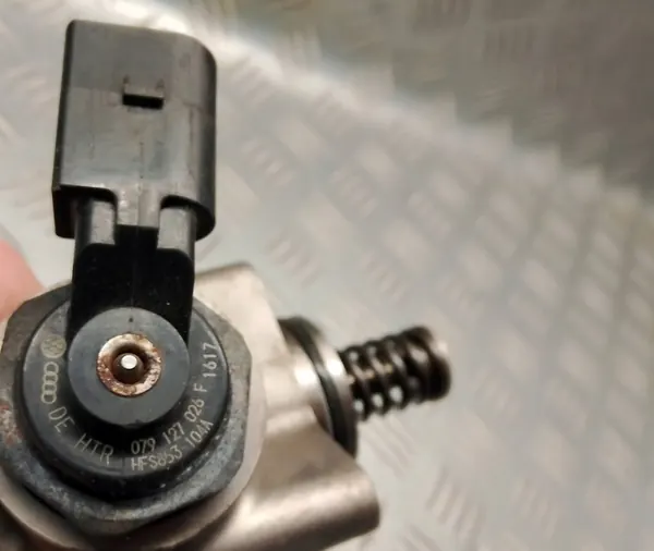 Korkeapainepumppu AUDI S5 QUATTRO 4.2 FSI V8 079127026F image 3