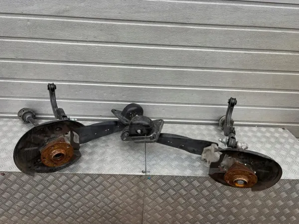Mancal traseiro Audi Q3 83A esquerdo/direito OEM IG AUTO image 2
