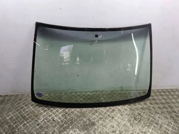 Toyota OEM AMD119931 Gebrauchte Frontscheibe image 2