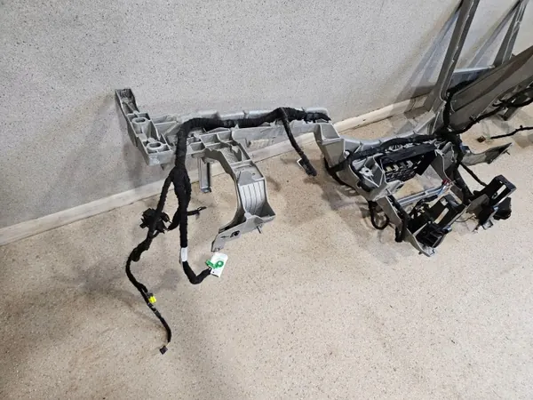 Instrumentpanelsförstärkning Fram BMW X5 G05 OEM 9393782 image 5