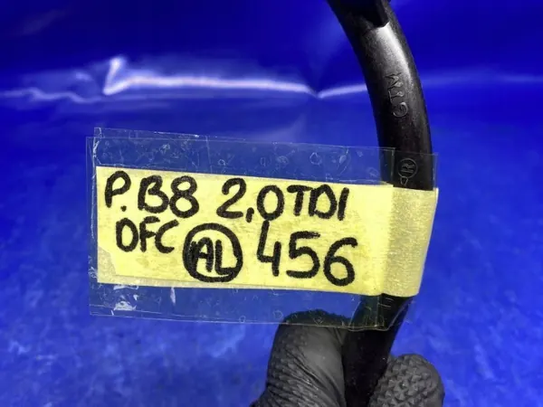 Sensor Nivel Aceite OEM 04L103634B para VW Passat B8 2.0 TDI image 10