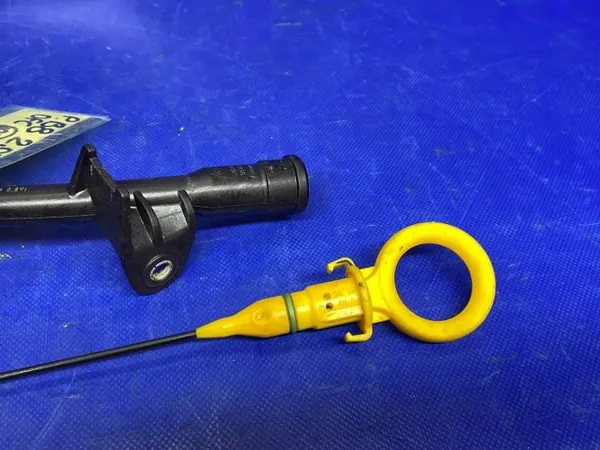 Sensor Nivel Aceite OEM 04L103634B para VW Passat B8 2.0 TDI image 5