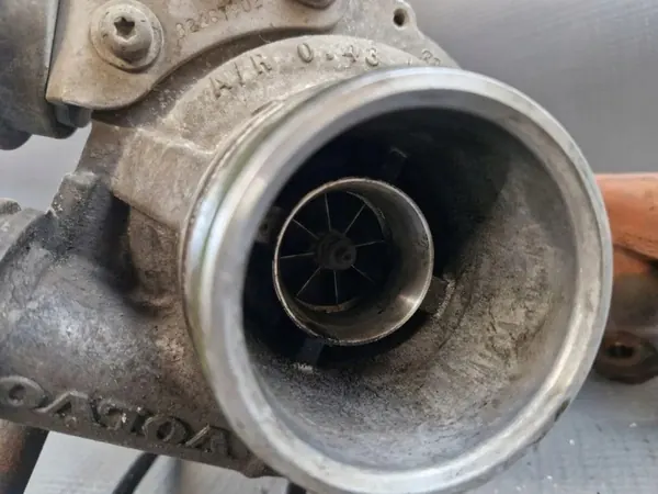 Gebruikte Turbolader OEM 31493379 voor Volvo S90 2.0L Diesel image 2