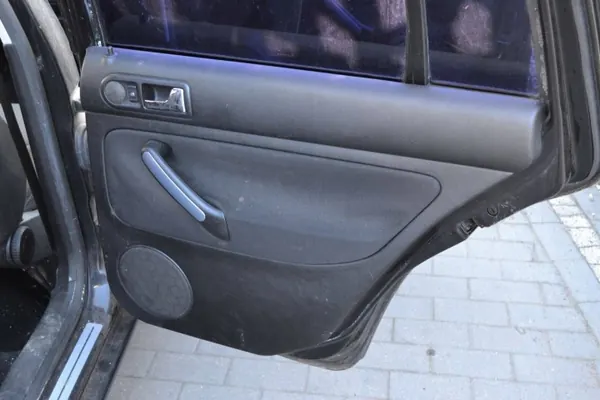 OEM BJF909 Ovipeite Set VW Golf IV Farmari image 4