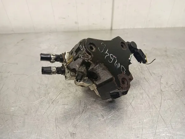 Brandstofpomp Mercedes Sprinter E W211 2.2 CDI A6460700101 image 3