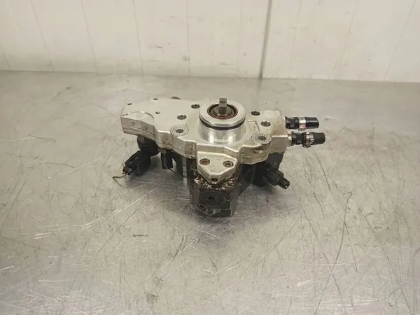 Brandstofpomp Mercedes Sprinter E W211 2.2 CDI A6460700101 image 8