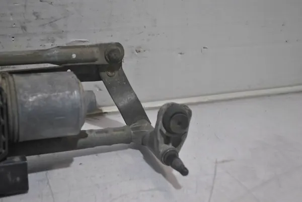 Etupyyhkijän moottorin mekanismi Skoda Octavia II image 4