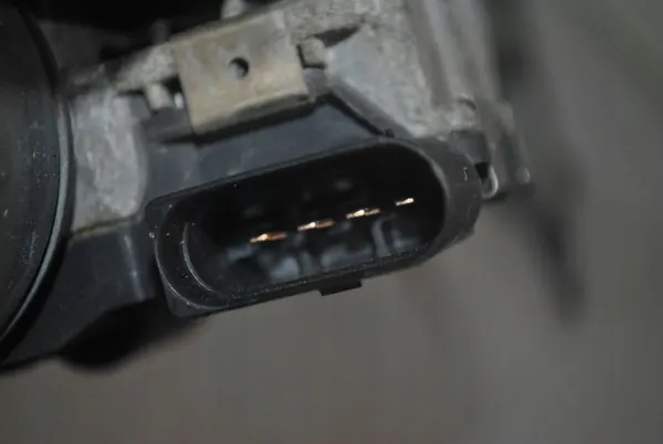 Etupyyhkijän moottorin mekanismi Skoda Octavia II image 5