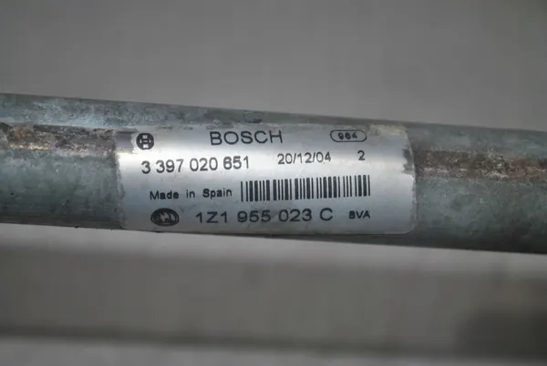 Etupyyhkijän moottorin mekanismi Skoda Octavia II image 6