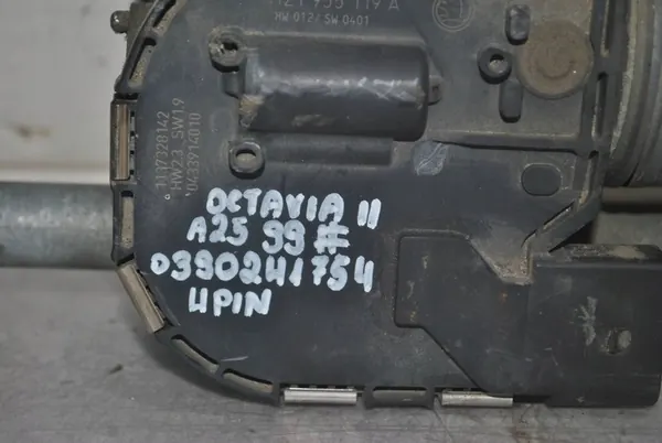 Etupyyhkijän moottorin mekanismi Skoda Octavia II image 8