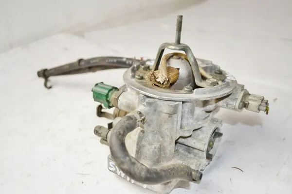 Suzuki Swift Kaasutin OEM 1340071C50 1979300310 image 2
