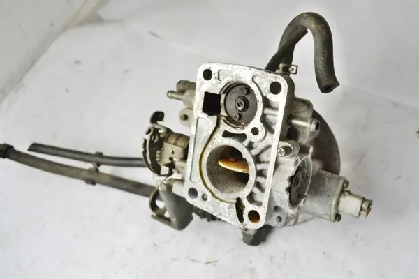 Suzuki Swift Kaasutin OEM 1340071C50 1979300310 image 4