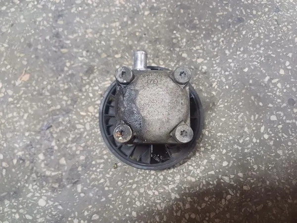 Stuurbekrachtigingspomp VOLVO V70 II 2.4B OEM 9485757 image 5