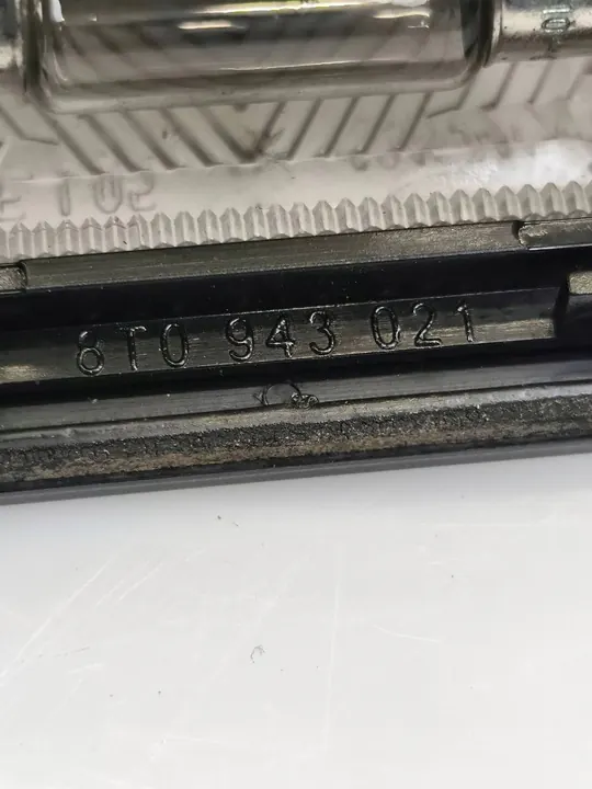 Luz de matrícula Mercedes-Benz E W211 8T0943021 image 3