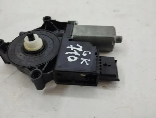 OEM 0130824229 Citroen C5 Aircross Motor Ventana Izquierda Trasera image 7