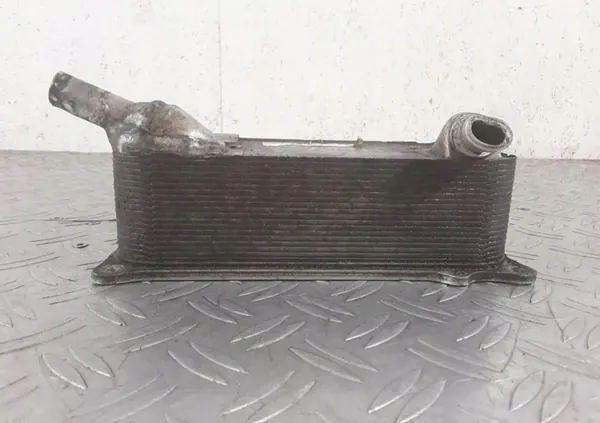 Refroidisseur d'huile moteur Porsche OEM 83801565 image 5