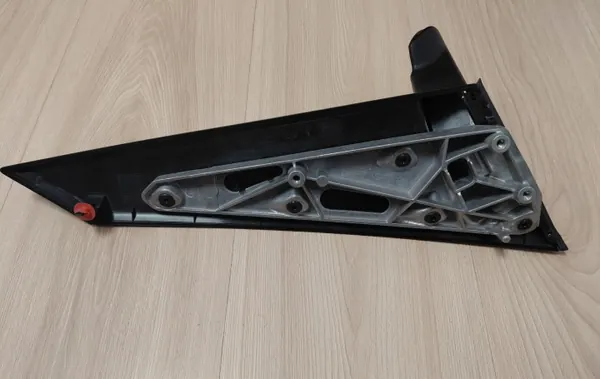 BMW 2 F45 F46 Höger spegelmontering OEM image 4