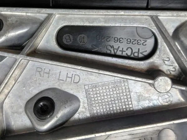 BMW 2 F45 F46 Höger spegelmontering OEM image 5