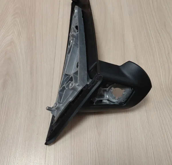 BMW 2 F45 F46 Höger spegelmontering OEM image 7