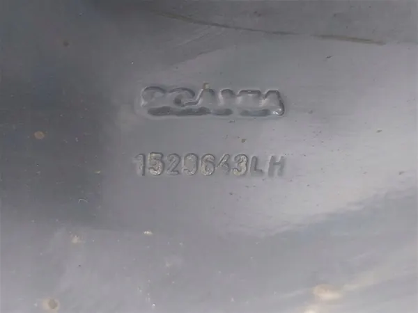 Scania Mudguard Bracket Left OEM 1529643 - Used image 4