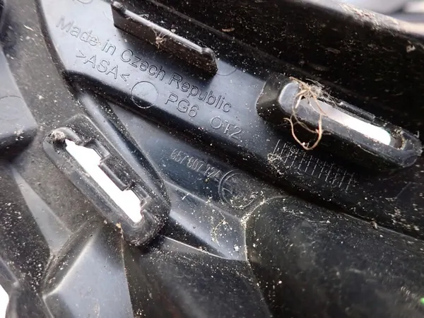 SKODA SCALA 19- Supporto Griglia Destro image 3