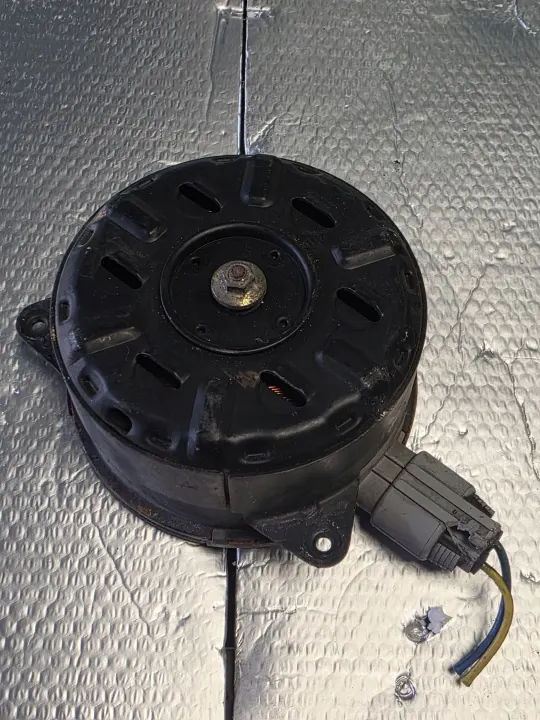 Kühlerlüftermotor Toyota Yaris III OEM 16363-0D090 image 2