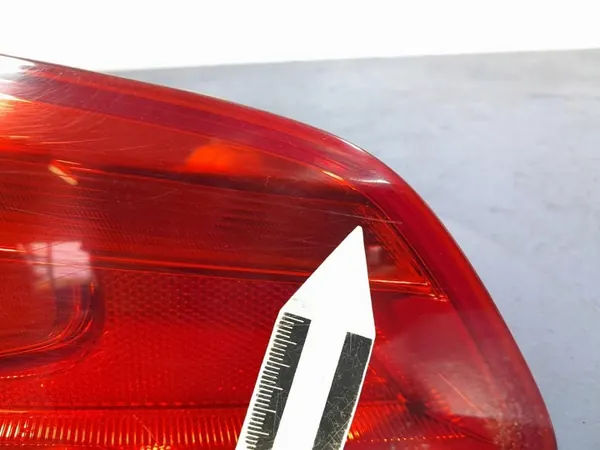 VW Passat B7 Kombi Luz Trasera Izquierda EU 3AF945093B image 4