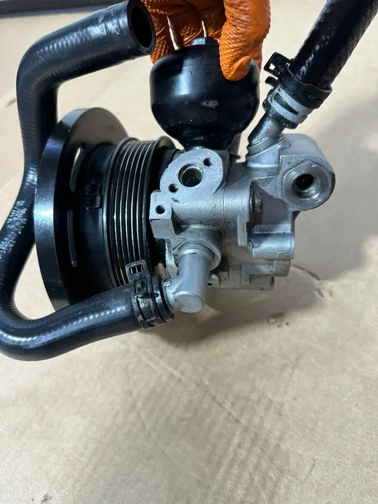 Hydraulisk ABC fjädringspump Mercedes SL R230, OM273 image 6