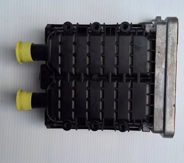 Calentador líquido Volvo XC40 OEM 31497888 image 5