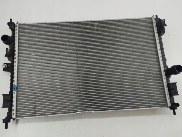Radiador de água Citroen C5 Aircross 2020 OEM 9836870280 image 2
