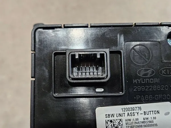 Hyundai OEM 120039776 Couvre-levier de vitesse supérieur image 5