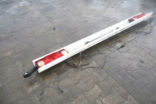 OEM 123456 Heckbeleuchtungsbalken - Gebrauchter Zustand image 7
