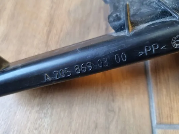 Mercedes W205 ruitensproeiervloeistoftube OEM A2058600064 image 5