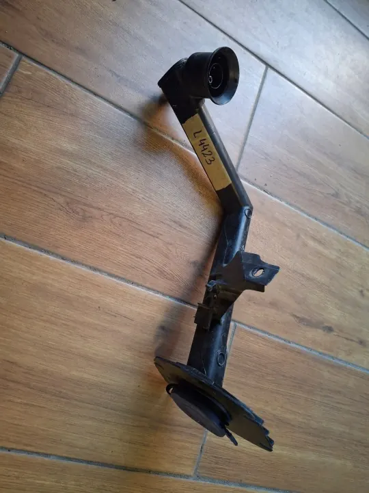Mercedes W205 ruitensproeiervloeistoftube OEM A2058600064 image 9