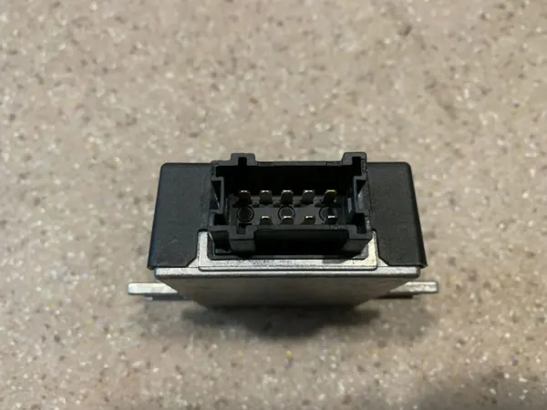 BMW Kraftstoffpumpen-Steuermodul OEM 8488591 image 3