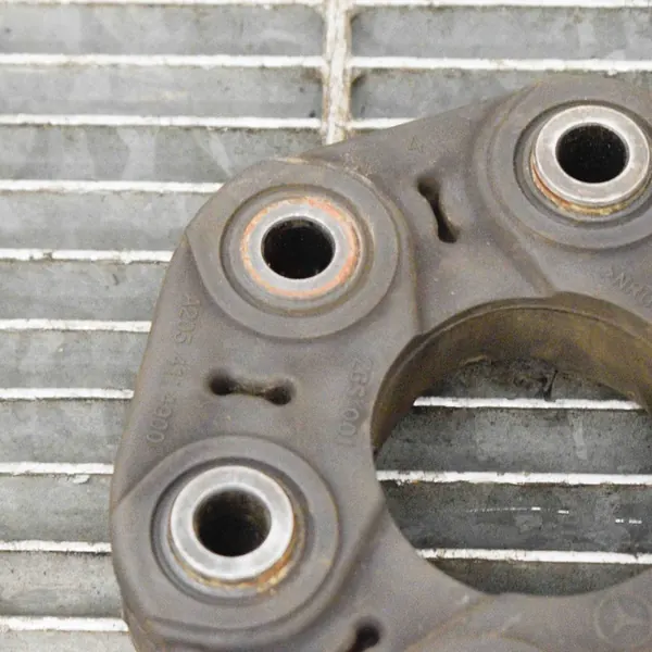 Accouplement en caoutchouc d'arbre de transmission Mercedes-Benz M (W166) A2054114900 image 3