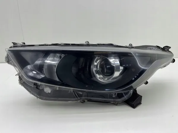Toyota Yaris IV Vasen Ajovalolasi OEM RCD26590 image 2