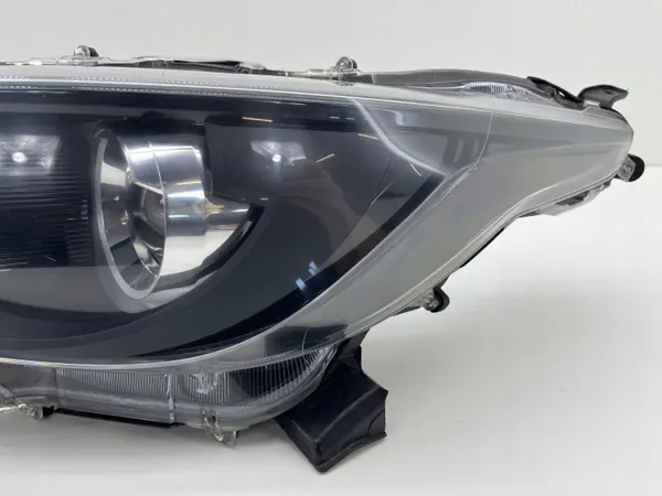 Toyota Yaris IV Vasen Ajovalolasi OEM RCD26590 image 4