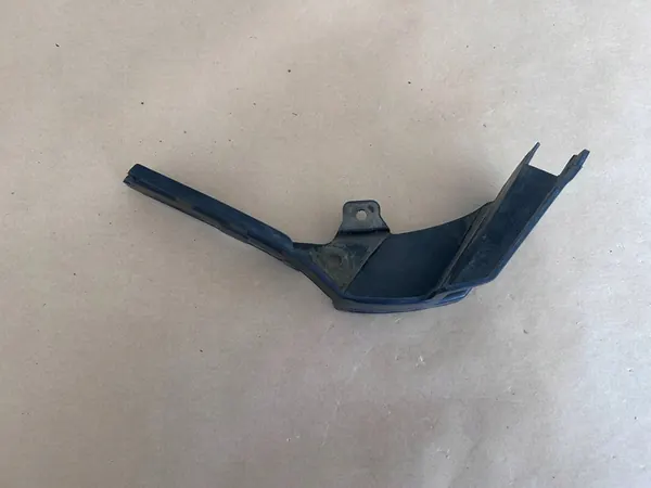 Suporte de para-choque traseiro esquerdo A2058852923 Mercedes C-Class image 2