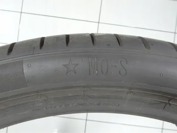 2× Pirelli P Zero 245/35R21 Zomerbanden - Maserati image 5