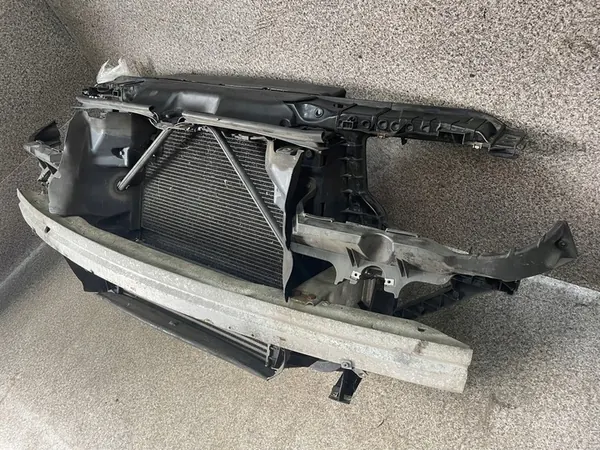 Frontbau mit Kühlern BMW X3 E83 2.0D N47 LCI image 6