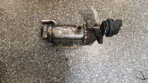 Refroidisseur EGR d'occasion OEM 8200611709 Opel Vivaro image 2