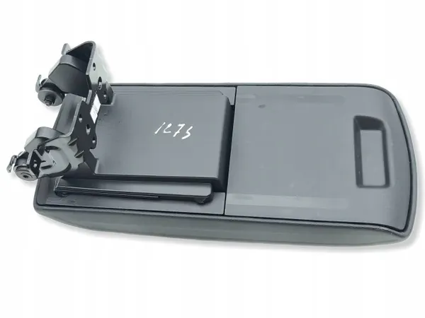 Citroen C4 III e-C4 2022 Konsol armstöd OEM AMD233705 image 6