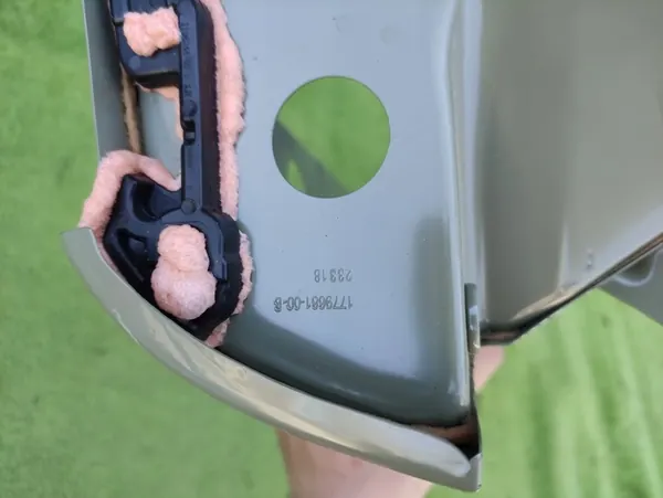 TESLA MODEL 3 LIFT 23- PANNEAU DE ROCKER GAUCHE AVANT image 3