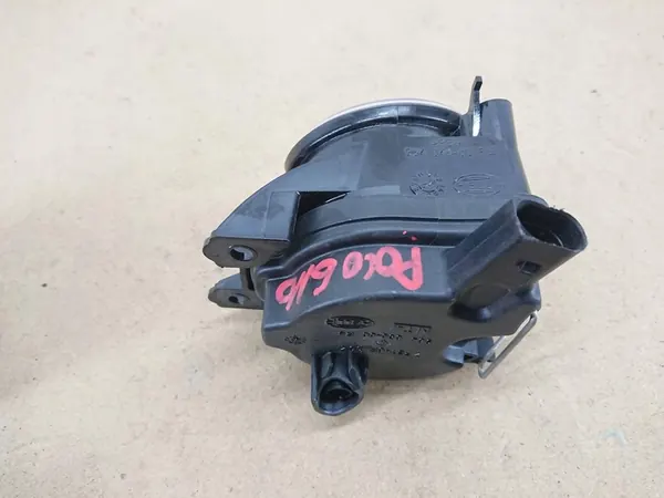 Volkswagen Polo III 3 6N0 Halógeno Direito image 5